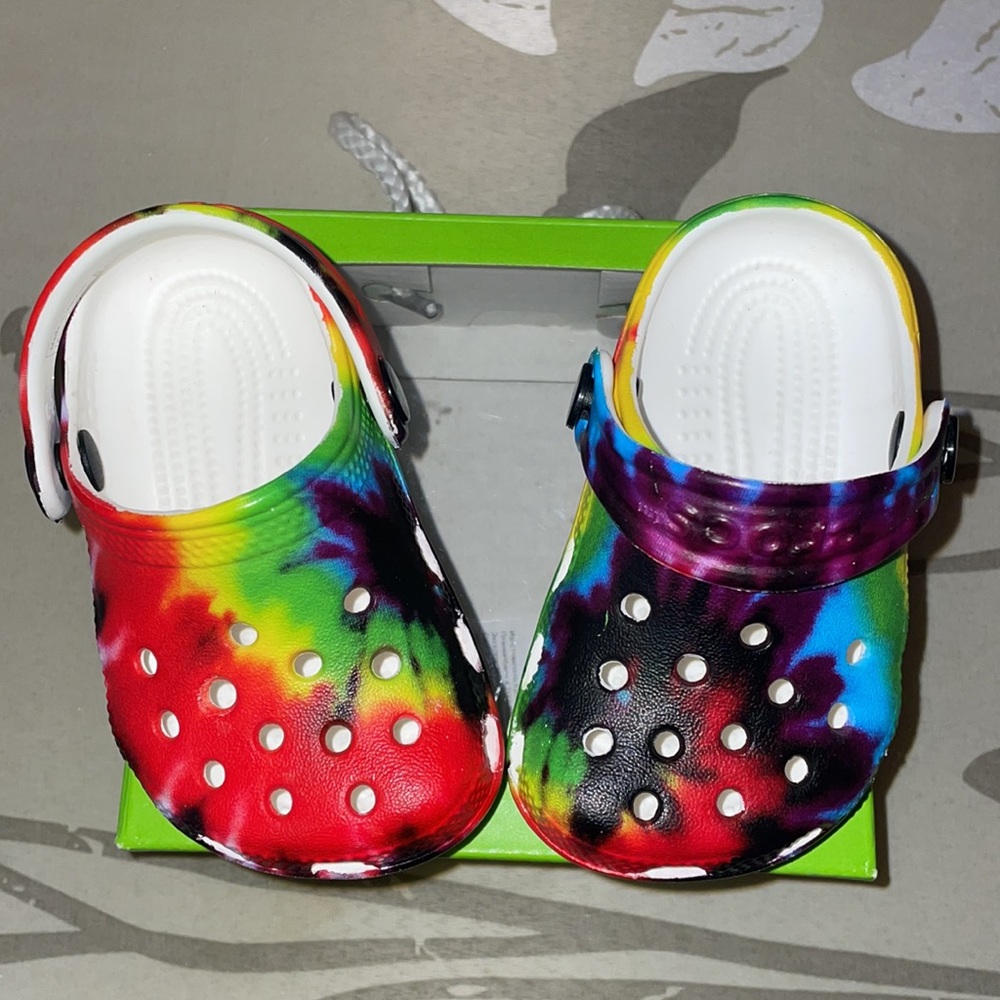 Crocs - Picture 2 of 2